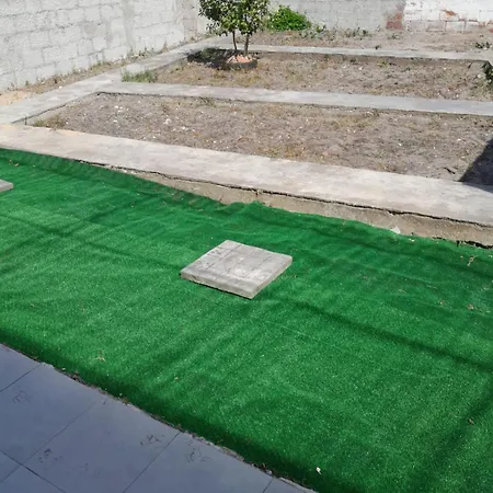 Moradia Maria Do Ceu ヴィエイラ・デ・レイリア